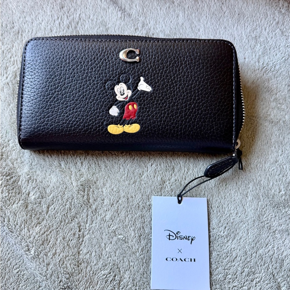 Disney X Coach Essential Accordion Zip Wallet With Mickey Mouse CQ783 Sv/Black
